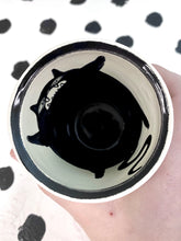 Load image into Gallery viewer, Stripe Cat Cup
