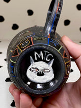 Load image into Gallery viewer, Scratchboard Reading Cat