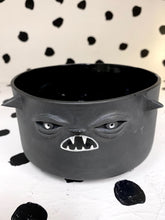 Load image into Gallery viewer, Drippy Planter