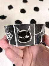 Load image into Gallery viewer, Peek-a-boo Trinket Dish