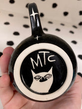 Load image into Gallery viewer, Spinning Biting Cat Mug