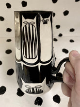 Load image into Gallery viewer, Spinning Big Mouthed Cats Mug