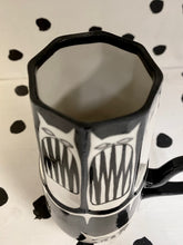 Load image into Gallery viewer, Spinning Big Mouthed Cats Mug