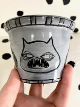 Load image into Gallery viewer, Snarling Cat Cup
