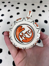 Load image into Gallery viewer, Spinning Cats in Love <3
