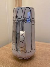 Load image into Gallery viewer, Pale Purple Spinning Cats Mug
