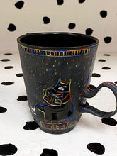 Load image into Gallery viewer, Scratchboard Reading Cat
