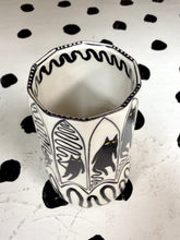 Load image into Gallery viewer, Spinning Cat Cup
