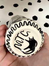 Load image into Gallery viewer, Spinning Cat Cup
