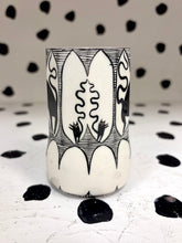 Load image into Gallery viewer, Spinning Cat Cup
