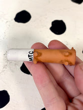 Load image into Gallery viewer, Orange Cat Joint Holder
