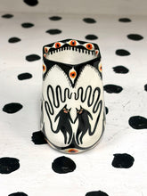 Load image into Gallery viewer, Eye Cat Mug
