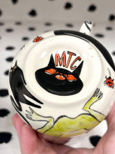 Load image into Gallery viewer, Frog Party Mug
