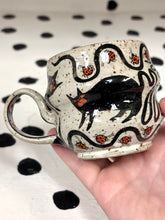 Load image into Gallery viewer, Wiggly Cat Mug
