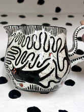 Load image into Gallery viewer, Ladybug Cat Pitcher
