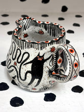 Load image into Gallery viewer, Ladybug Cat Pitcher

