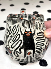 Load image into Gallery viewer, Ladybug Cat Pitcher
