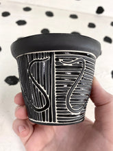 Load image into Gallery viewer, Carved Cat Cup
