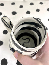 Load image into Gallery viewer, WIggle Cat Mug
