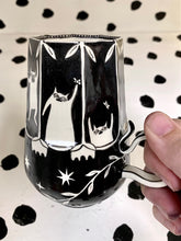 Load image into Gallery viewer, Fly Catcher Spinning Mug
