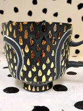 Load image into Gallery viewer, Gold Crying Mug
