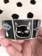 Load image into Gallery viewer, Peek-a-boo Trinket Dish
