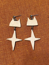 Load image into Gallery viewer, Gold Star Cat Earrings
