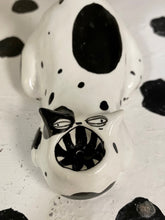 Load image into Gallery viewer, Spotted Cat Smoke Bowl
